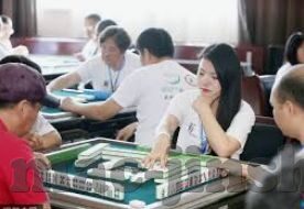 线上德州扑克很假-线上德州扑克，虚拟牌桌上的真假博弈